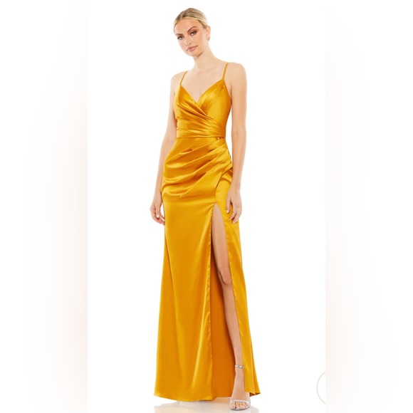NWT MAC DUGGAL SATIN SLEEVELESS FAUX WRAP RUCHED GOWN Sz. 4 - Picture 1 of 10